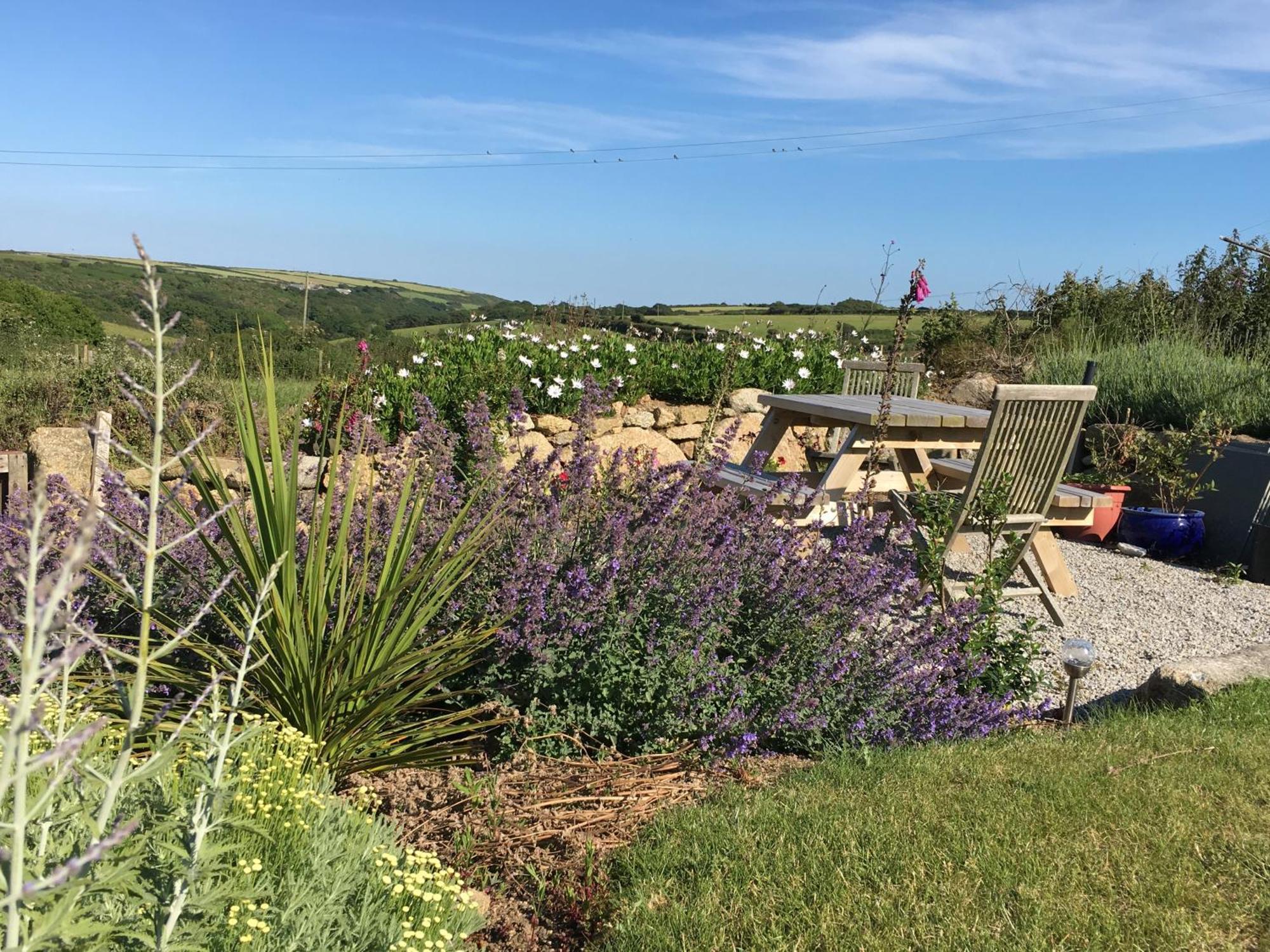 Trengothal Barn Apartment Porthcurno Exterior foto