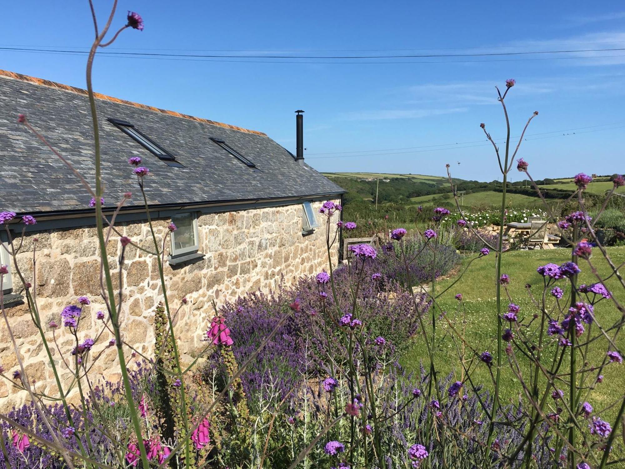 Trengothal Barn Apartment Porthcurno Exterior foto