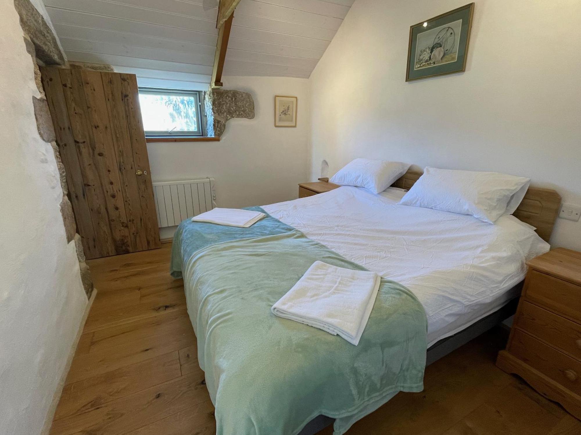 Trengothal Barn Apartment Porthcurno Exterior foto