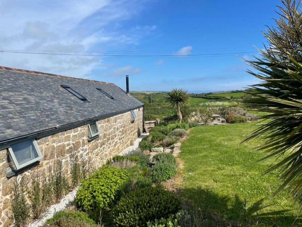 Trengothal Barn Apartment Porthcurno Exterior foto