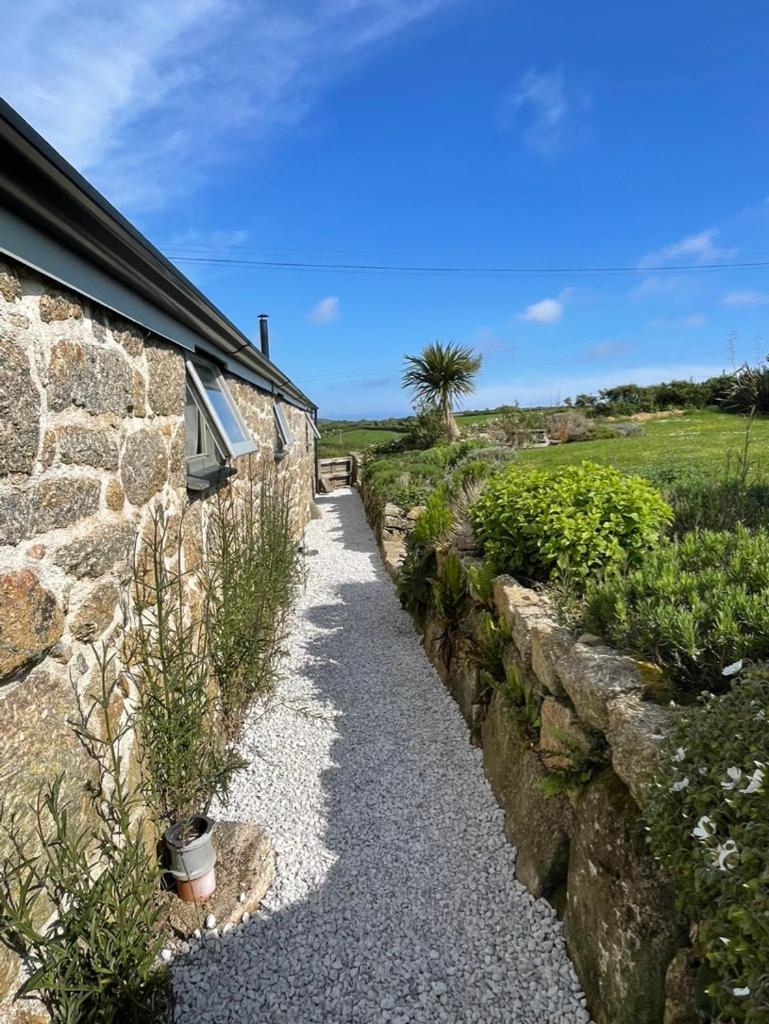 Trengothal Barn Apartment Porthcurno Exterior foto