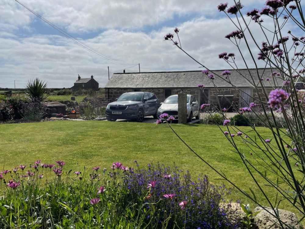 Trengothal Barn Apartment Porthcurno Exterior foto