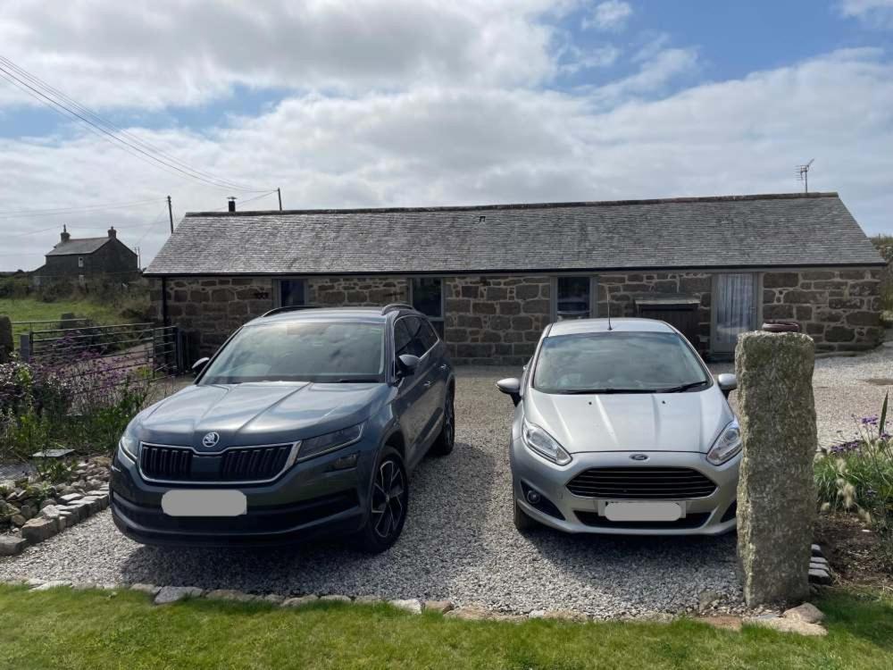 Trengothal Barn Apartment Porthcurno Exterior foto